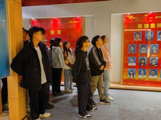 图示, 示意图
中度可信度描述已自动生成:ver1